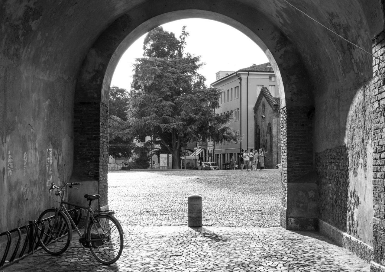 Al Pipai Appartement Ferrara Buitenkant foto
